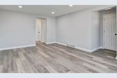 6739 New Hampshire Avenue, Hammond, IN 46323 - Photo 7