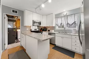 5397 Cleveland St, Merrillville, IN 46410 - Photo 5