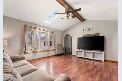 292 Streamwood Drive, Valparaiso, IN 46383 - Photo 5