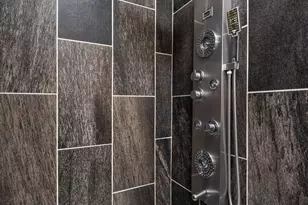 292 Streamwood Dr, Valparaiso, IN 46383 - Photo 13