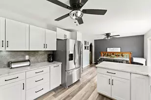 292 Streamwood Dr, Valparaiso, IN 46383 - Photo 9