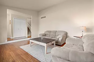 57 Worchester Dr, Valparaiso, IN 46383 - Photo 5