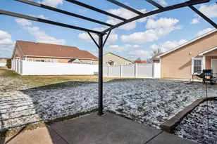 10592 Maine Dr, Crown Point, IN 46307 - Photo 3