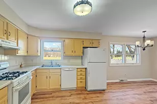 432 Summer Dr, Schererville, IN 46375 - Photo 3