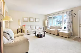 615 Alice St, Crown Point, IN 46307 - Photo 3