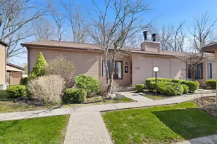 1714 Earthstone Dr, Valparaiso, IN 46383 - Photo 1