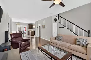 11405 Vermont Pl, Crown Point, IN 46307 - Photo 3