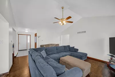 192 Summerhill Drive, Dyer, IN 46311 - Photo 3