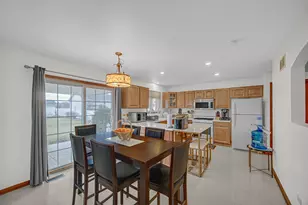 192 Summerhill Dr, Dyer, IN 46311 - Photo 5