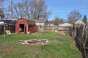 307 W Pkwy Dr, Cambridge City, IN 47327 - Photo 3