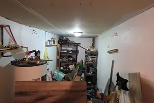 307 W Pkwy Dr, Cambridge City, IN 47327 - Photo 9