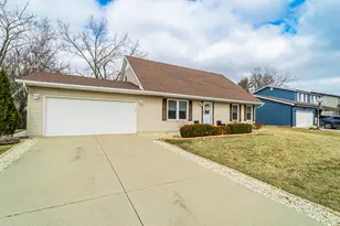 306 Bach Rd, Schererville, IN 46375 - Photo 3