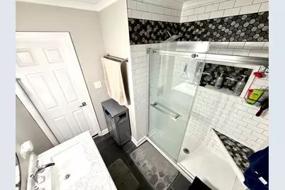 140 N Linda Street, Hobart, IN 46342 - Photo 5