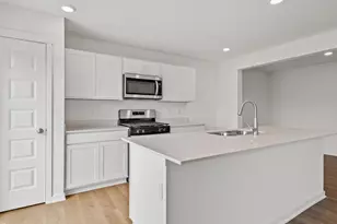 557 Cressmoor Blvd, Hobart, IN 46342 - Photo 13