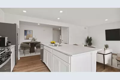 557 Cressmoor Boulevard, Hobart, IN 46342 - Photo 3