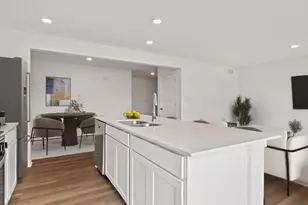 557 Cressmoor Blvd, Hobart, IN 46342 - Photo 3