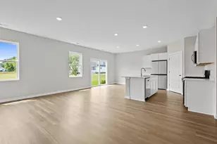 133 Cressmoor Blvd, Hobart, IN 46342 - Photo 3