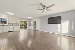 3428 Ross Pl, Highland, IN 46322 - Photo 3