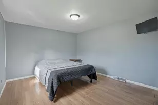 482 E Grove St, Wheatfield, IN 46392 - Photo 13