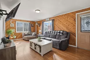 482 E Grove St, Wheatfield, IN 46392 - Photo 5