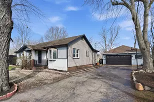 482 E Grove St, Wheatfield, IN 46392 - Photo 3