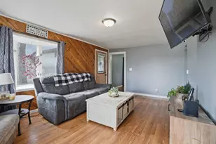 482 E Grove St, Wheatfield, IN 46392 - Photo 7