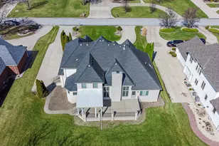 917 Royal Dublin Ln, Dyer, IN 46311 - Photo 3