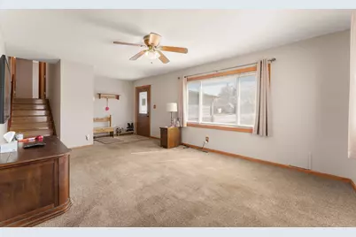 906 E Glen Park Avenue, Griffith, IN 46319 - Photo 3