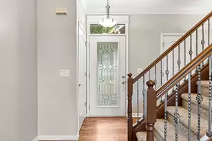 10554 Ontario Dr, Crown Point, IN 46307 - Photo 9