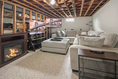 9047 Pettit Drive, Highland, IN 46322 - Photo 13