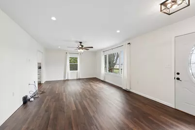 157 E 700 S, Kouts, IN 46347 - Photo 5