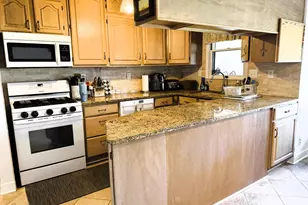 6077 S Division St, North Judson, IN 46366 - Photo 5