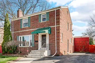 222 Beacon Pl, Munster, IN 46321 - Photo 1