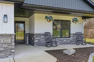 823 11th St SW, Demotte, IN 46310 - Photo 3