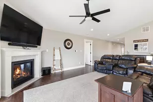 823 11th St SW, Demotte, IN 46310 - Photo 11