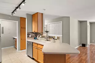 10404 White Oak Ln, Munster, IN 46321 - Photo 13