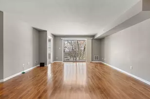 10404 White Oak Ln, Munster, IN 46321 - Photo 5