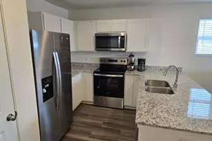 3706 Malvern Rd, Kingsford Heights, IN 46346 - Photo 7