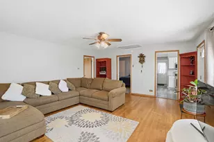 223 Illinois St, Dyer, IN 46311 - Photo 5