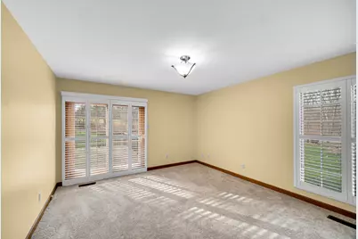 158 York Circle, Valparaiso, IN 46385 - Photo 9