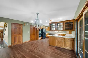 158 York Cir, Valparaiso, IN 46385 - Photo 5