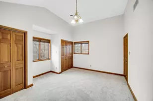 158 York Cir, Valparaiso, IN 46385 - Photo 17