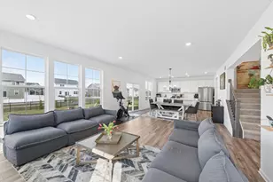 11474 Iris Pl, Winfield, IN 46307 - Photo 5