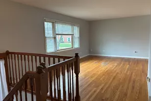 9628 Crestwood Ave, Munster, IN 46321 - Photo 5