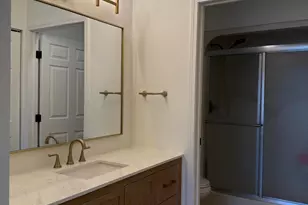 37 Fentree Dr, Valparaiso, IN 46385 - Photo 5