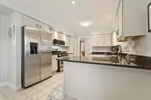 2210 E 9th Pl, Hobart, IN 46342 - Photo 5