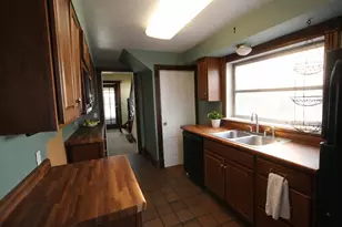 1011 Jackson St, La Porte, IN 46350 - Photo 13