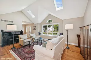 376 Tremont Ct, Valparaiso, IN 46385 - Photo 3