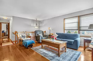 7216 Pierce St, Merrillville, IN 46410 - Photo 3