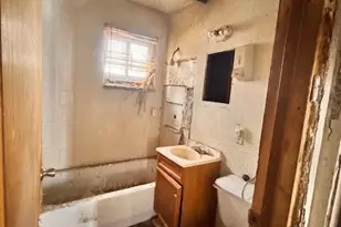 2301 E 20th Ave, Gary, IN 46407 - Photo 5